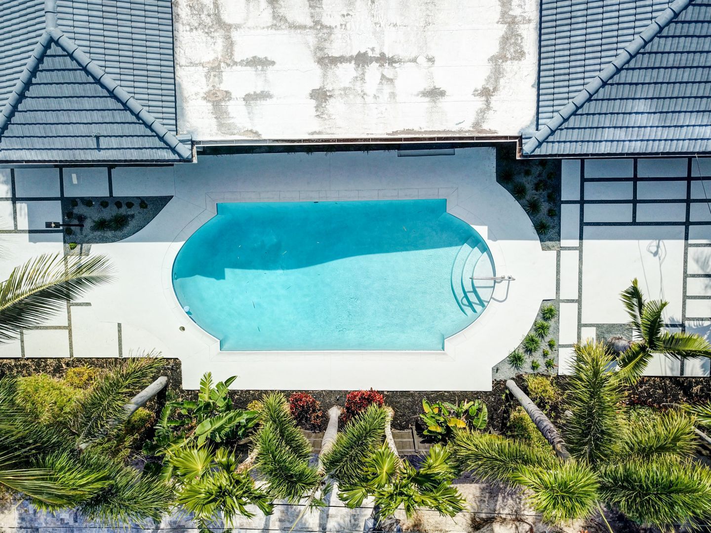 Emerald Isle pool deck - 2