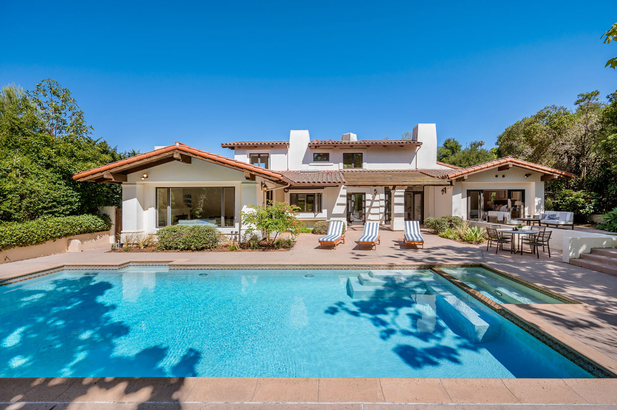 How Much Does Pool Installation Cost per Square Foot?